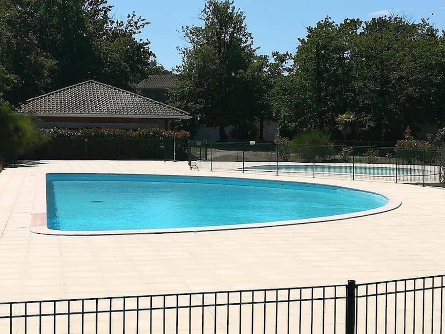 Maison 3 Chambres Avec Piscine Proche Plage Soulac-sur-Mer Exteriör bild